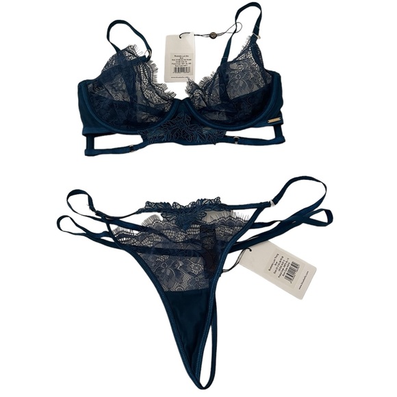 Bluebella Lumi bra size 32D and Lumi thong size S6 blue sapphire color.A5 - Picture 4 of 8